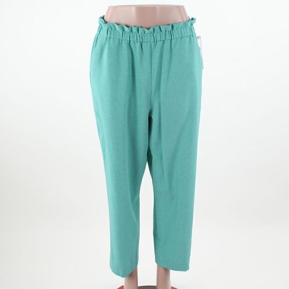 Tahari ASL Paperbag-Waist Cropped Pants in Dynasty Green - Picture 2 of 5